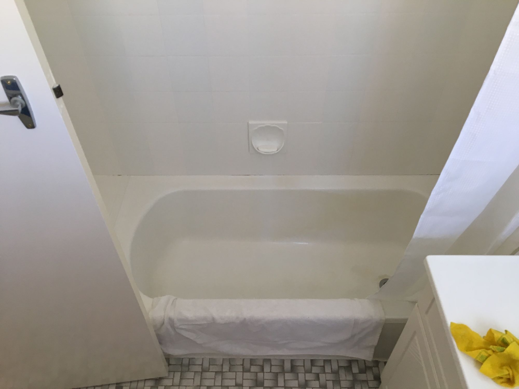 1bathroomlennard/4
