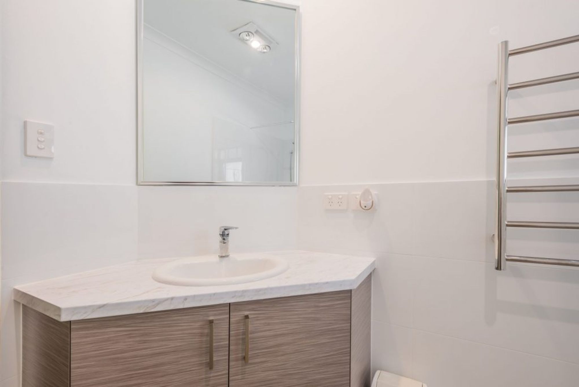 2bathroomextratwo/6