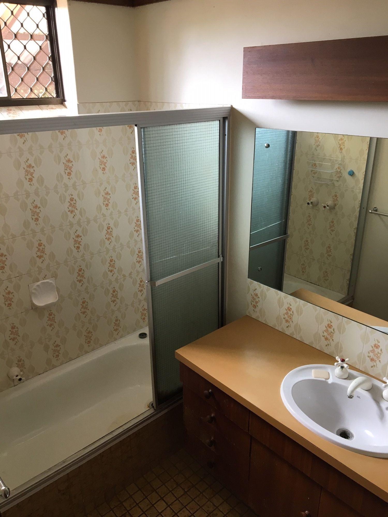 2bathroomrobert/2