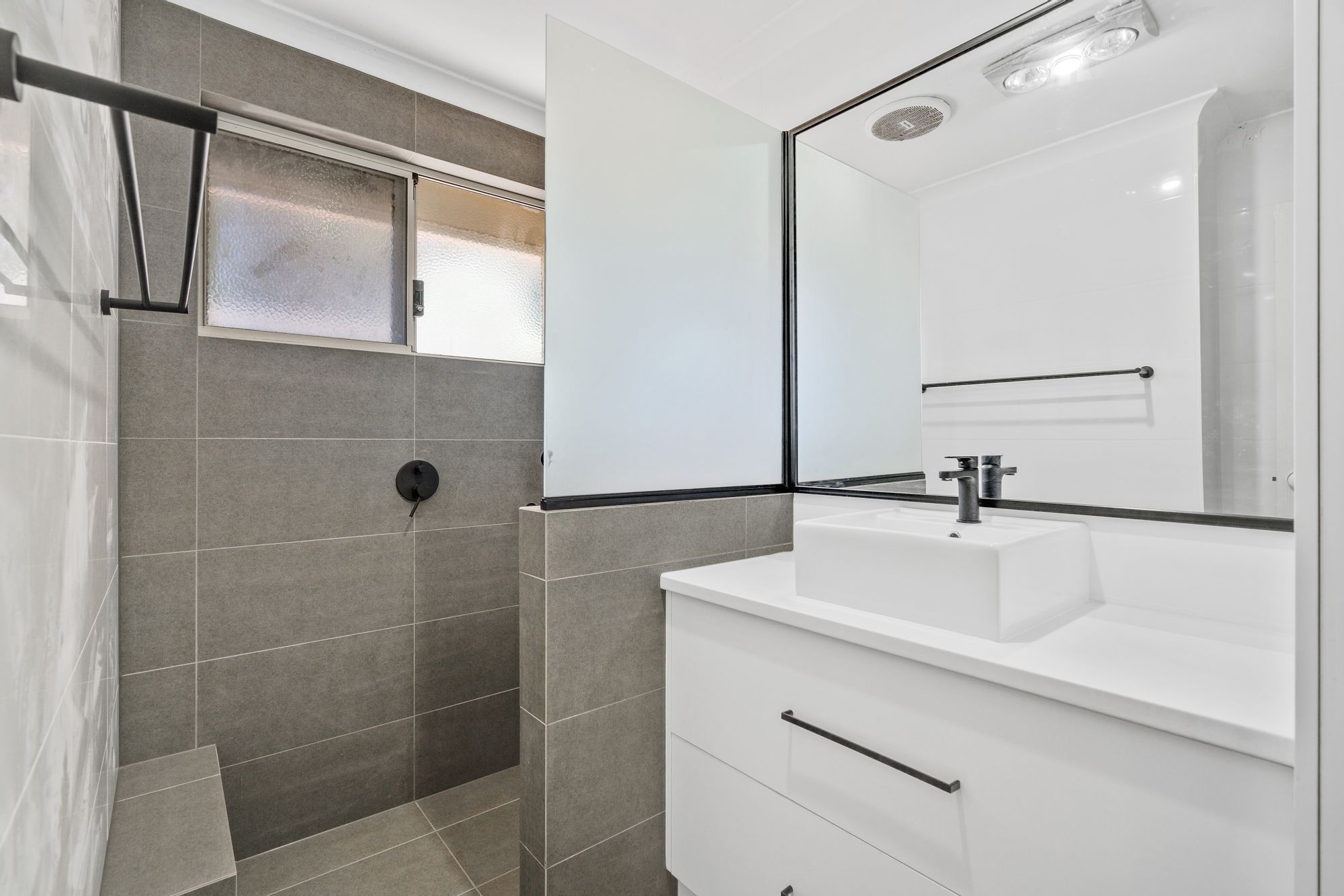 3bathroomatwell/1