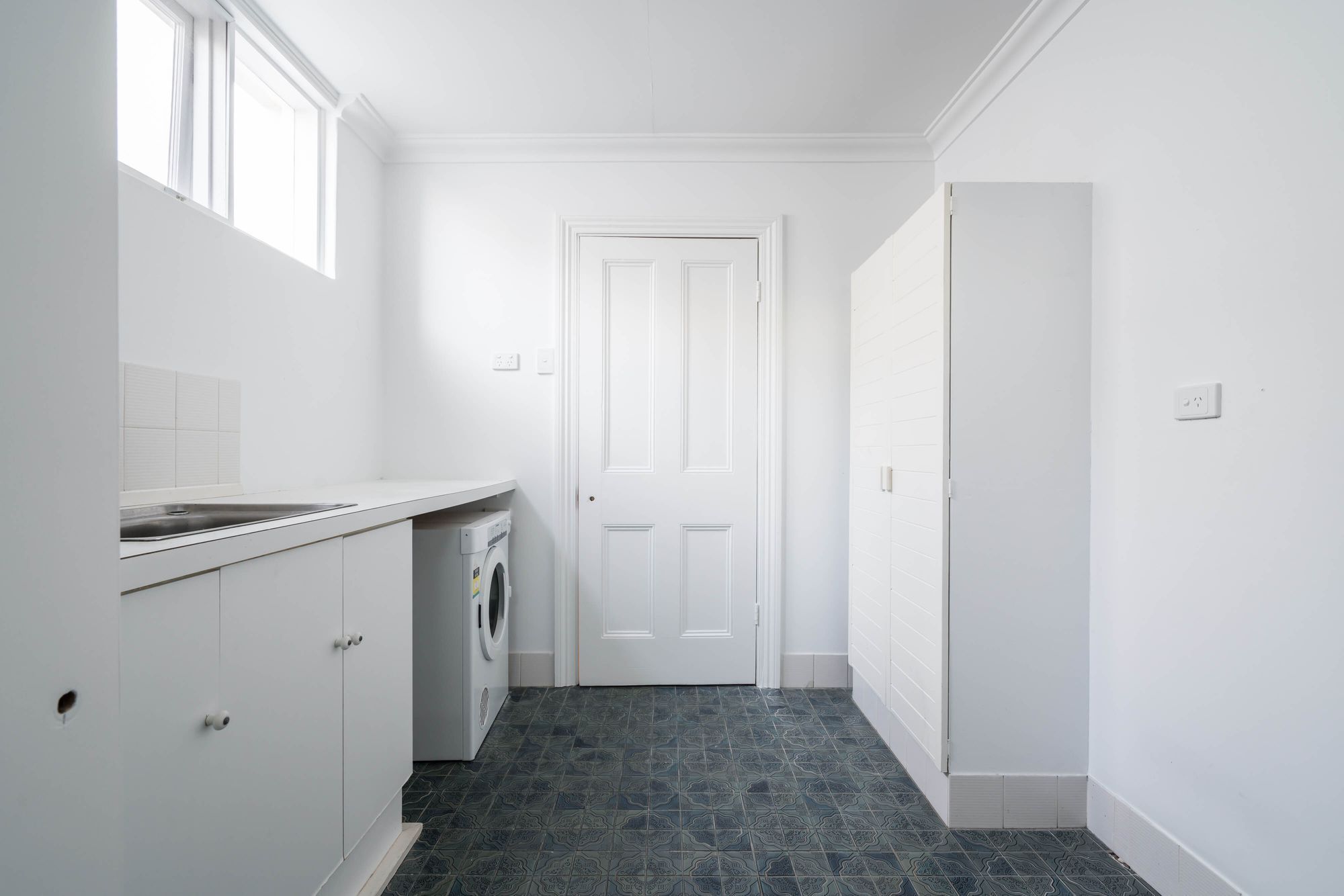 3bathroomgloster/13