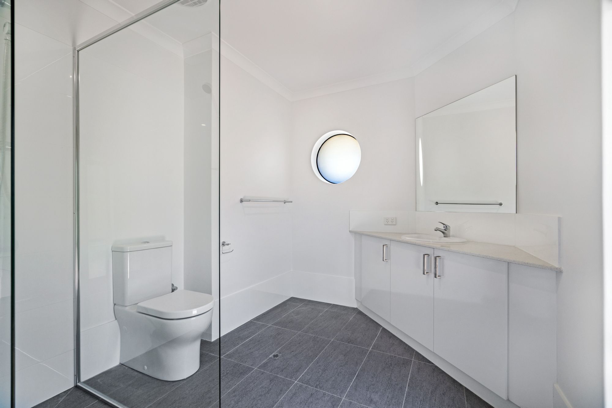 3bathroomparkerville/1