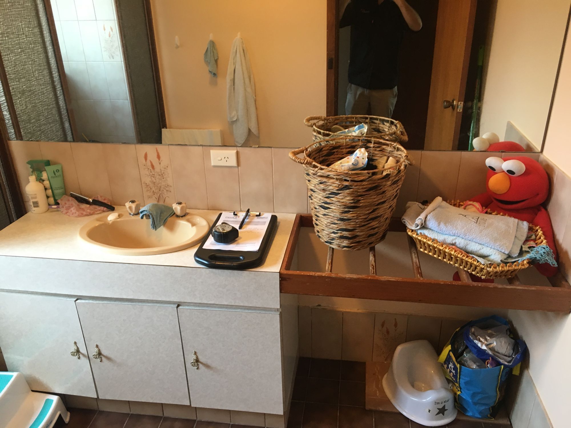 4bathroomsunset/4