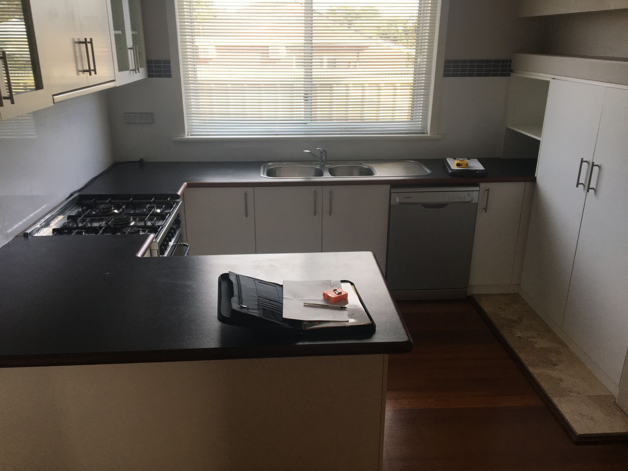 4kitchenlathlain/4